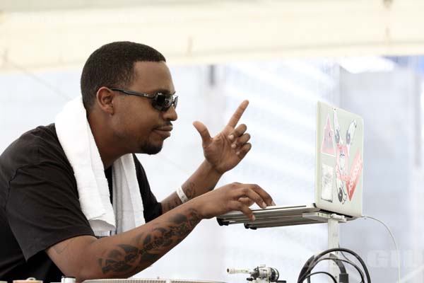 DJ RASHAD AND DJ SPINN - 2012-05-27 - PARIS - Parc de la Villette - 